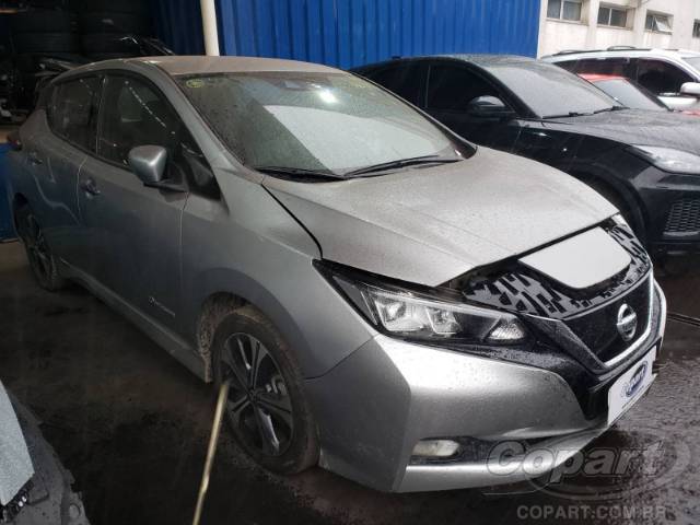 2022 NISSAN LEAF 