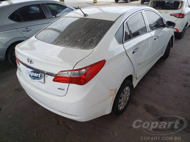 2014 HYUNDAI HB20S 