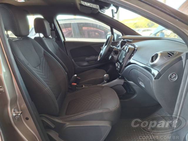 2022 RENAULT CAPTUR 