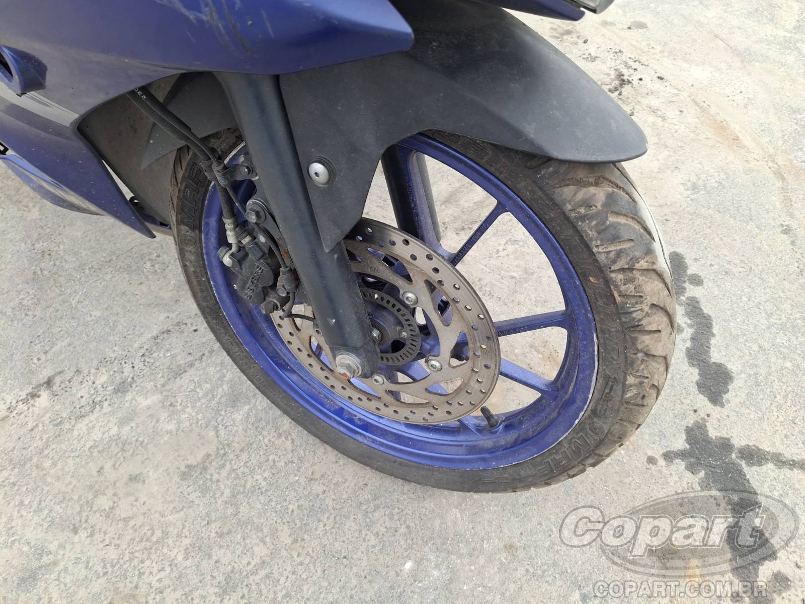 Foto 8 de 10: 2024 YAMAHA YZF R15