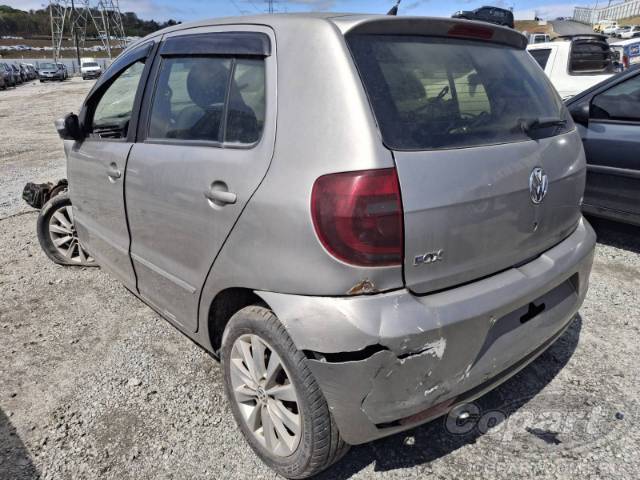 2013 VOLKSWAGEN FOX 