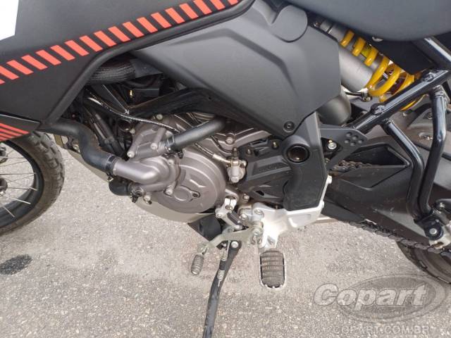 2024 DUCATI DESERTX 