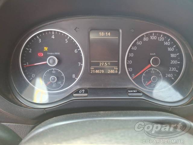 2011 VOLKSWAGEN FOX 