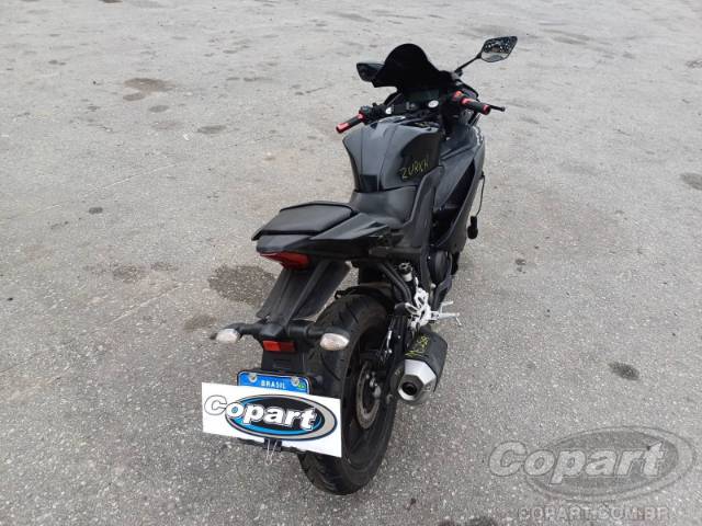 2025 YAMAHA YZF R15 
