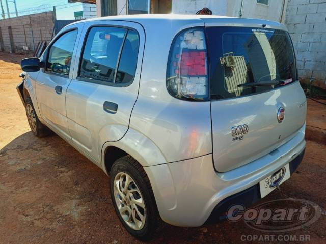 2016 FIAT UNO 
