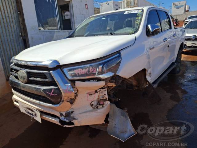 2021 TOYOTA HILUX CD 