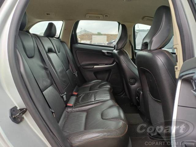 2010 VOLVO XC60 