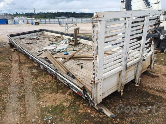 0 CARROCERIA CARROCERIA DE MADEIRA 