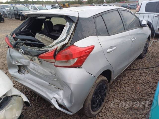2022 TOYOTA YARIS 