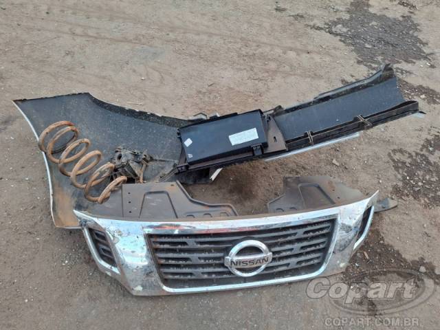 2017 NISSAN FRONTIER CD 