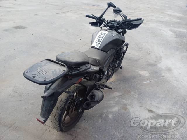 2025 BAJAJ DOMINAR 