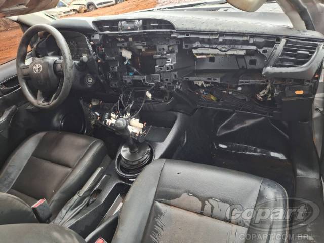 2019 TOYOTA HILUX CS 