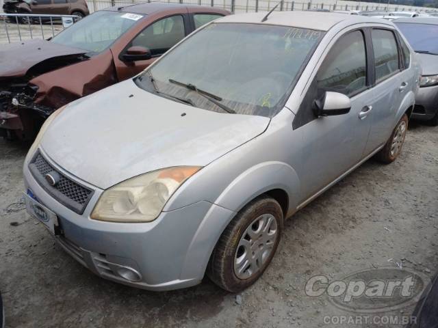 2010 FORD FIESTA SEDAN 