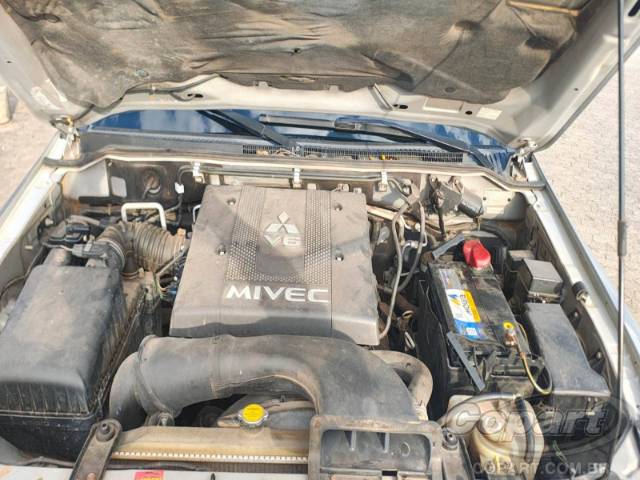 2011 MITSUBISHI PAJERO FULL 