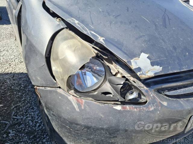 2005 HONDA FIT 