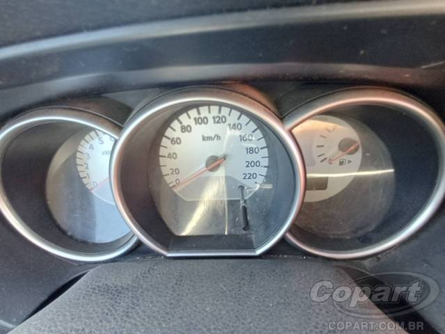 2013 NISSAN GRAND LIVINA 