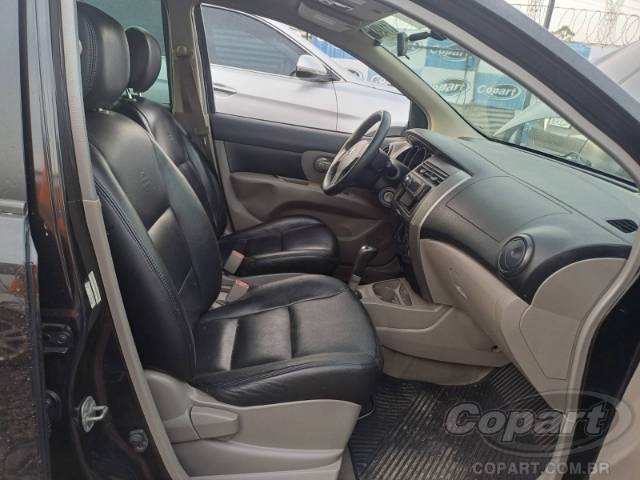 2010 NISSAN LIVINA 