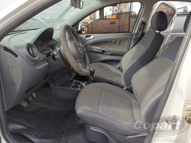 2014 VOLKSWAGEN VOYAGE 