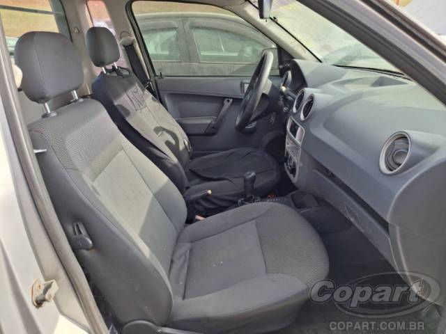 2009 VOLKSWAGEN SAVEIRO 