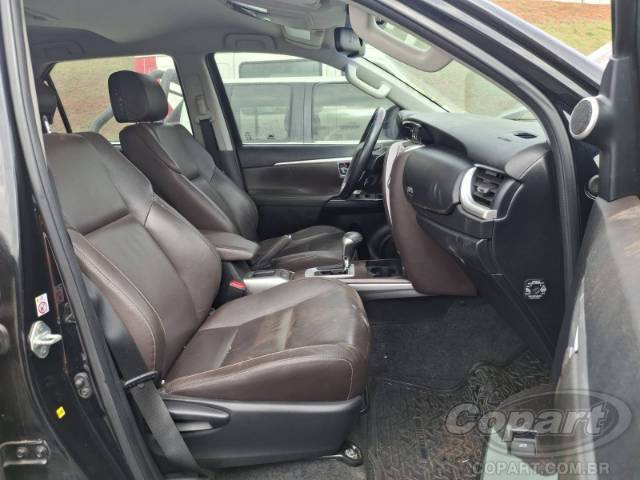 2016 TOYOTA HILUX SW4 