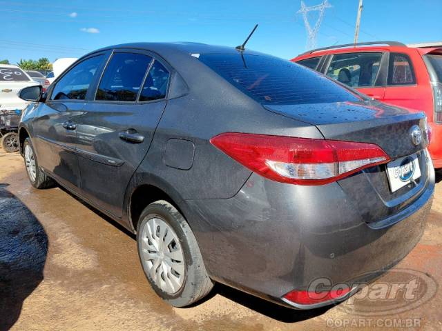 2025 TOYOTA YARIS SEDA 