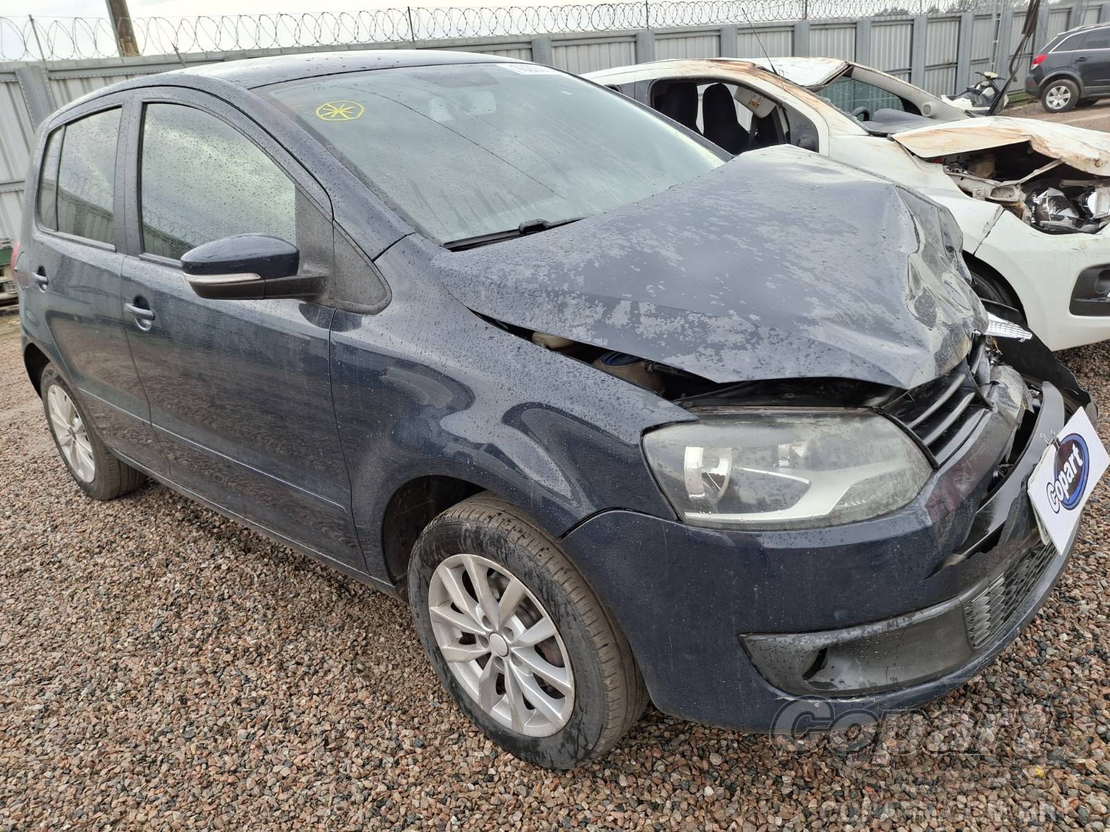VOLKSWAGEN FOX 1.0 TOTAL FLEX 2013