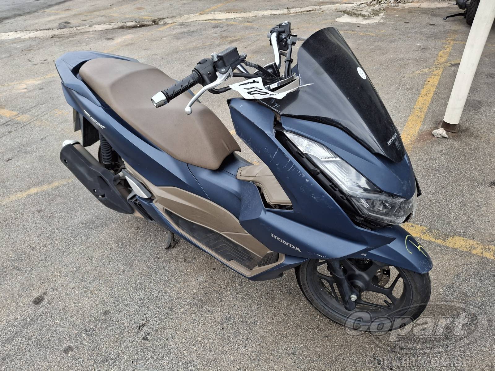 Veículo HONDA PCX Honda PCX 160 DLX ABS V-MATIC 2023 2023 em leilão