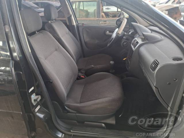 2011 CHEVROLET CORSA SEDAN 