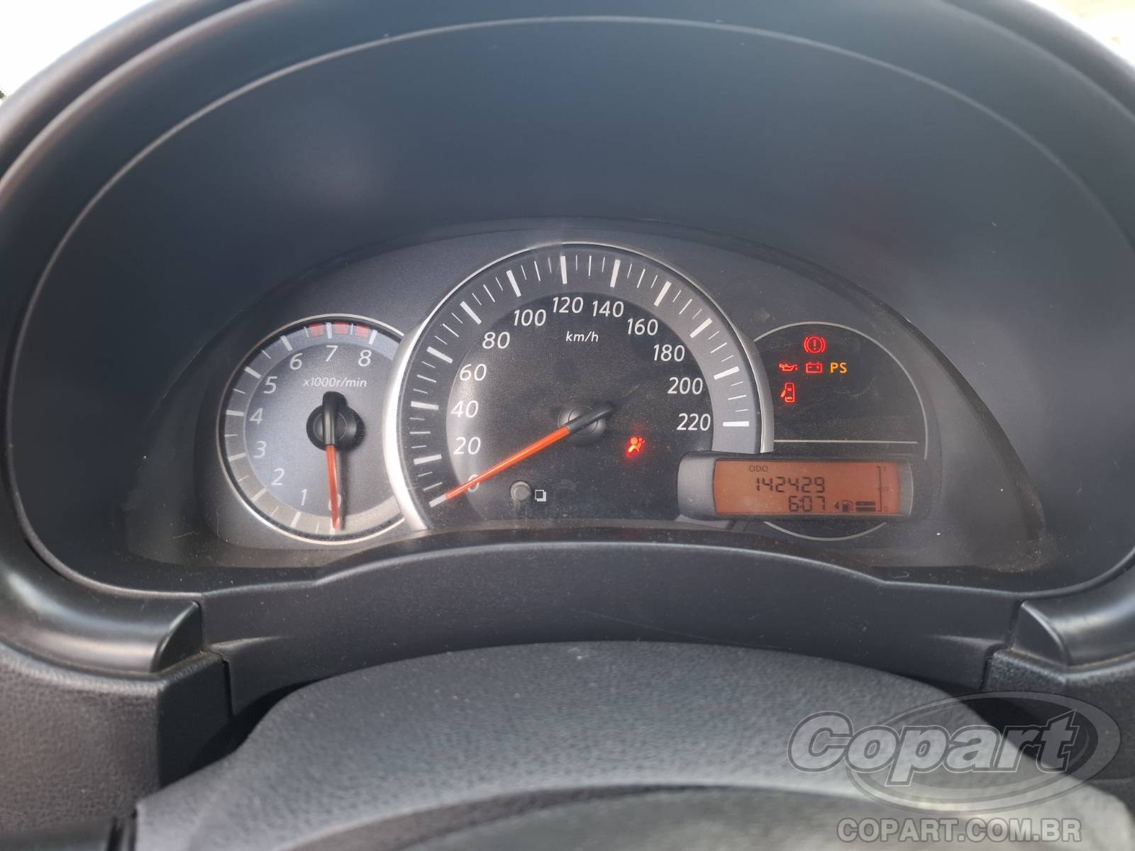 Foto 8 de 10: 2019 NISSAN VERSA