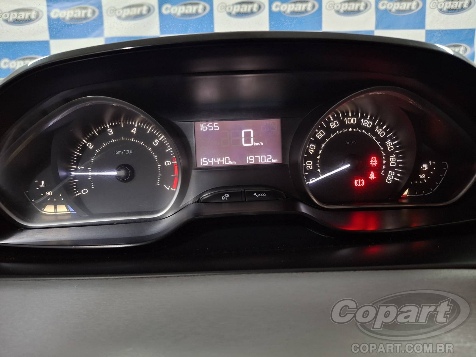 Foto 8 de 10: 2015 PEUGEOT 208