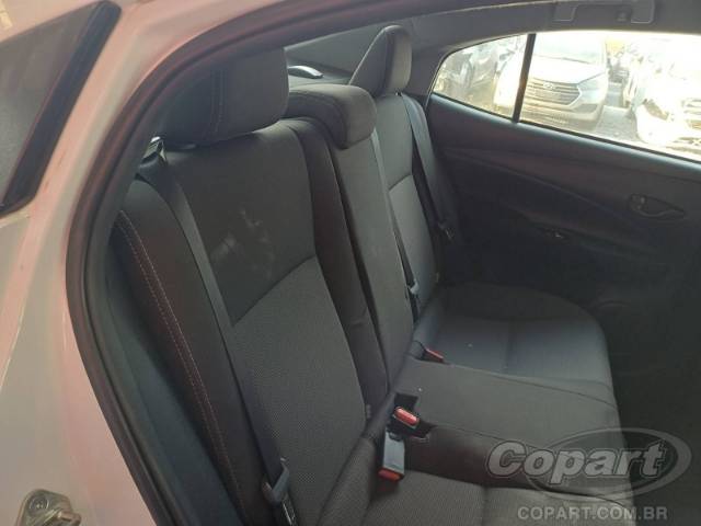 2024 TOYOTA YARIS SEDA 