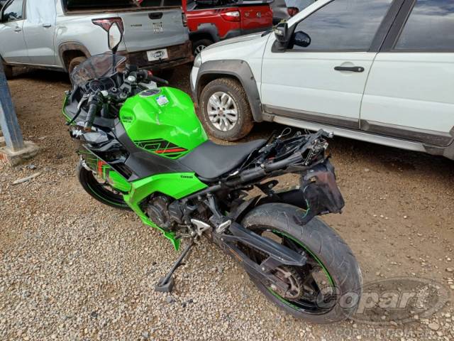 2024 KAWASAKI NINJA 400 