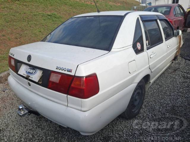 2001 VOLKSWAGEN SANTANA 