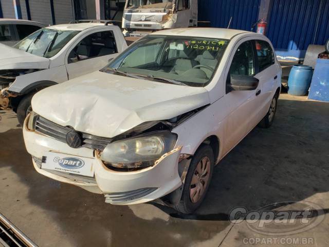 2013 VOLKSWAGEN GOL 