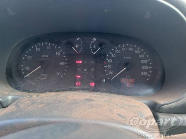 2001 RENAULT CLIO SEDAN 