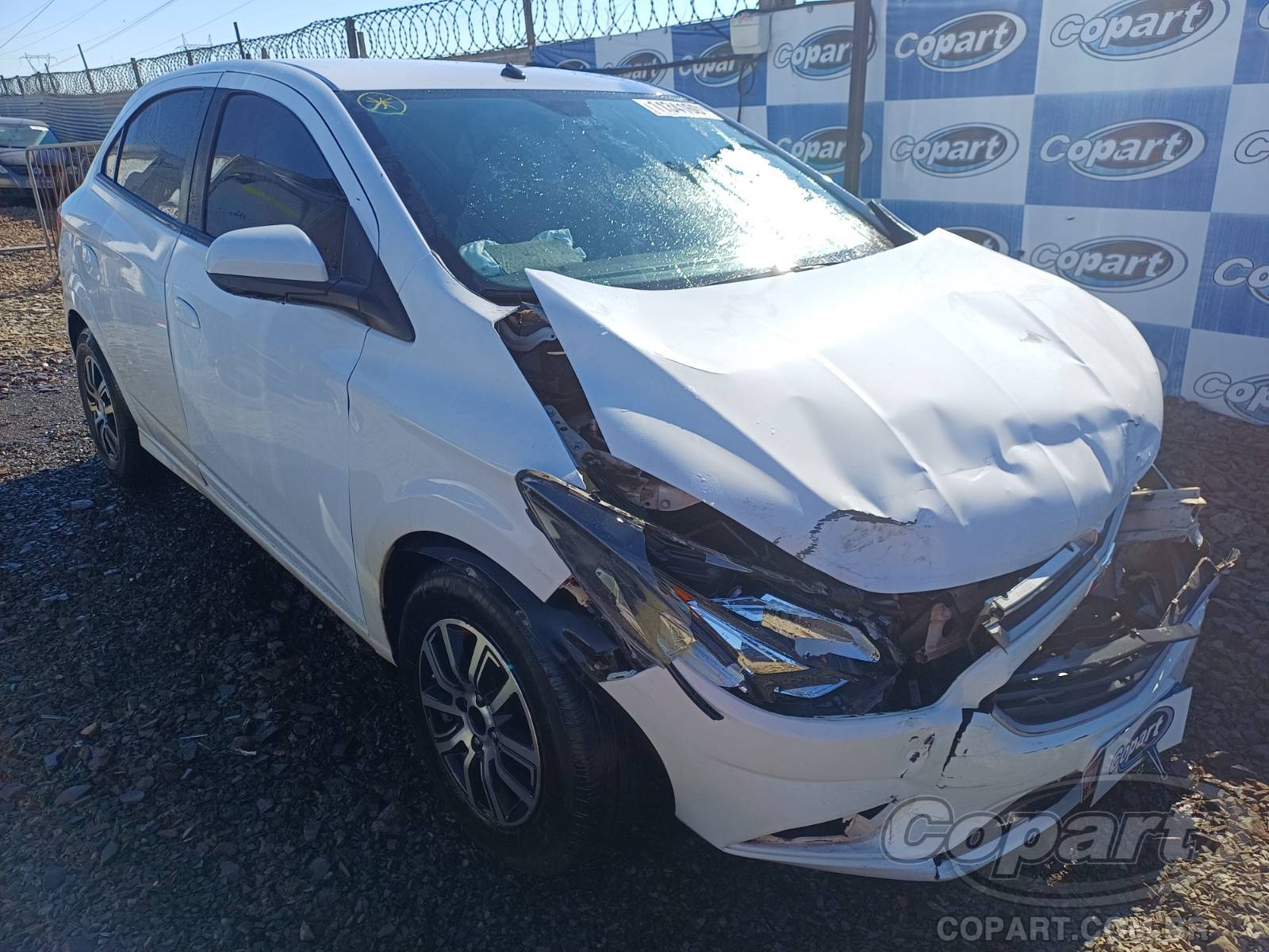 Chevrolet Onix 2019 em leilão