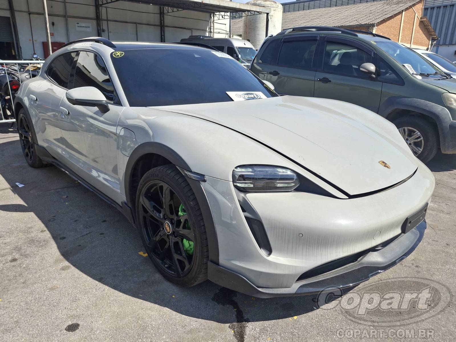 Porsche Taycan Cross Turismo 2022