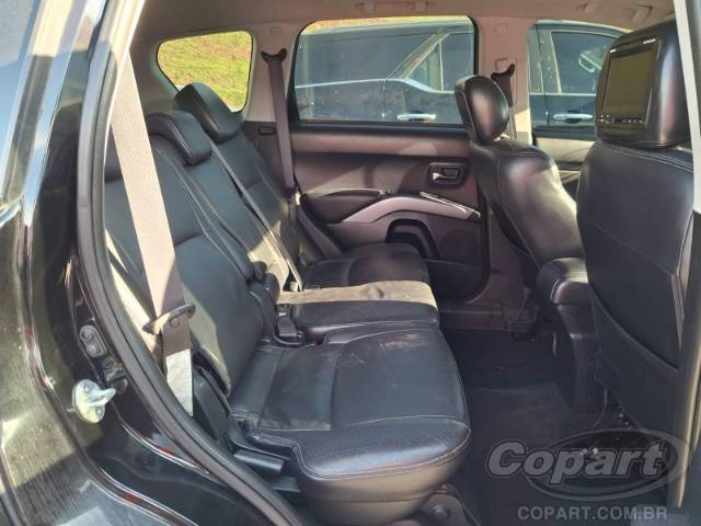 2010 MITSUBISHI OUTLANDER 