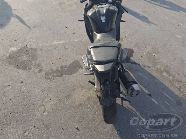 2025 YAMAHA YZF R15 