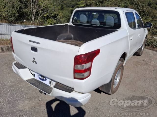 2021 MITSUBISHI L200 TRITON 