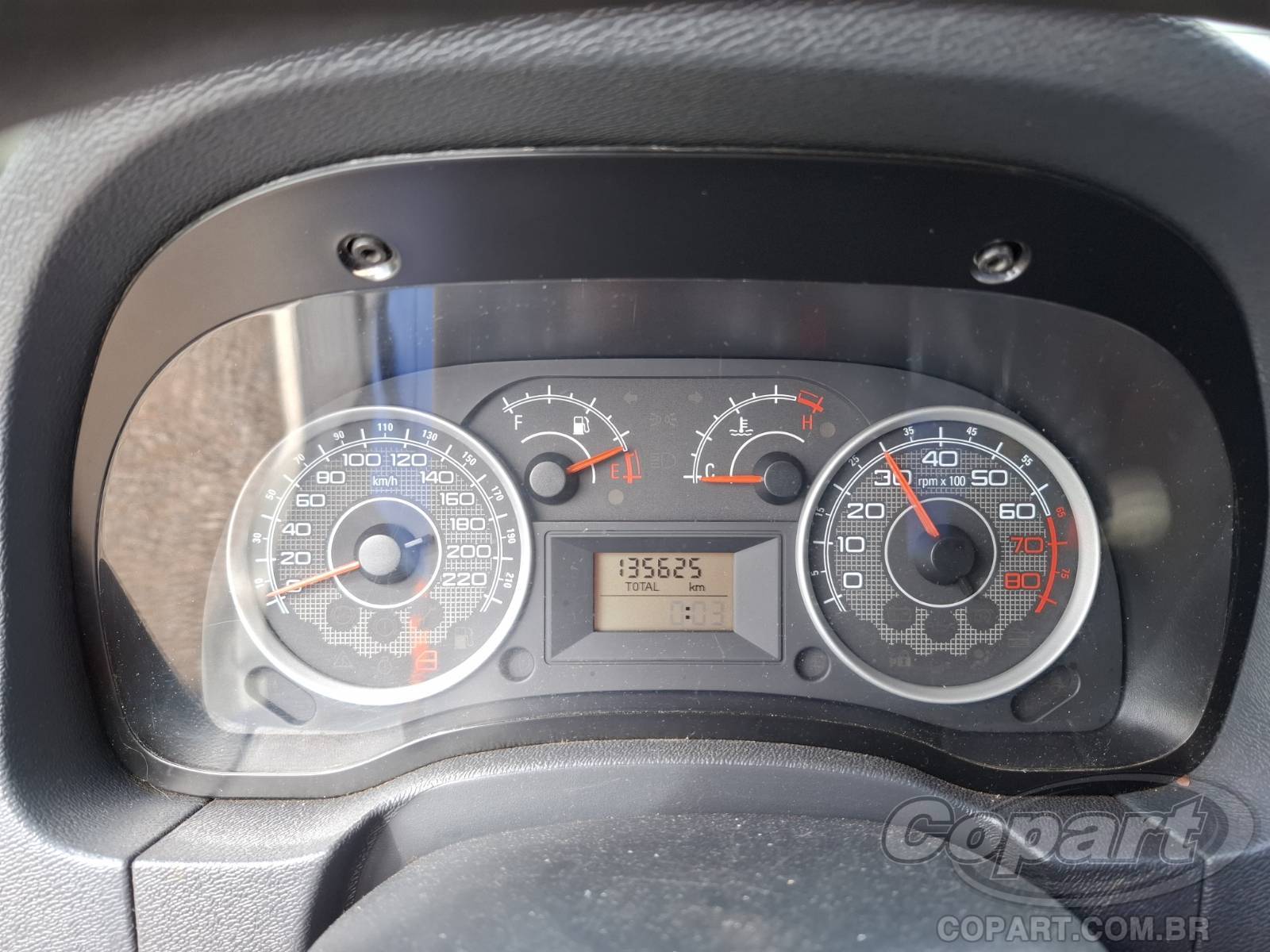 Foto 8 de 10: 2013 FIAT IDEA