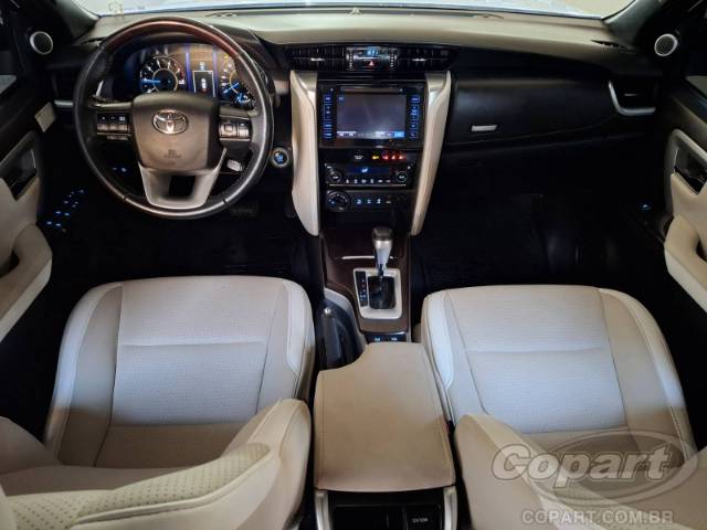 2018 TOYOTA HILUX SW4 