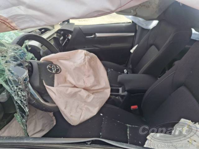 2025 TOYOTA HILUX CD 