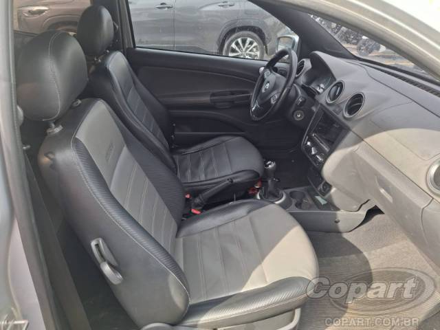 2016 VOLKSWAGEN SAVEIRO CD 