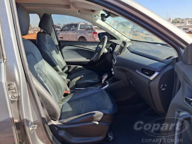 2025 CHEVROLET TRACKER 