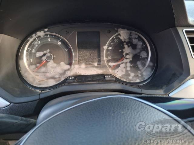 2017 VOLKSWAGEN VOYAGE 