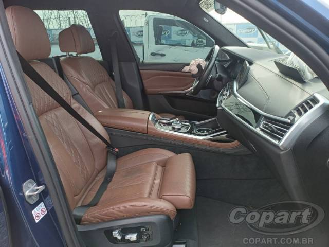 2020 BMW X7 