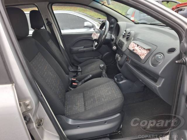 2016 FIAT UNO 