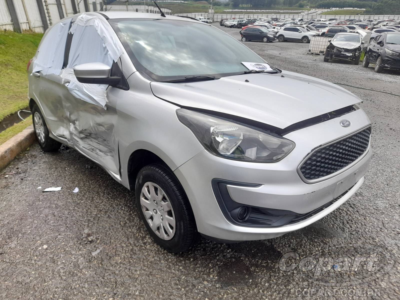Veículo Ford Ka Ford Ka SE 1.0 12V 2020 Médio Dano Lateral 2020 em leilão