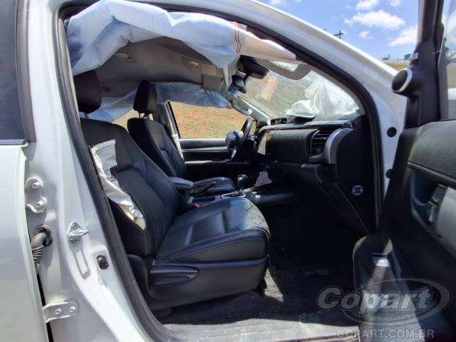 2024 TOYOTA HILUX CD 